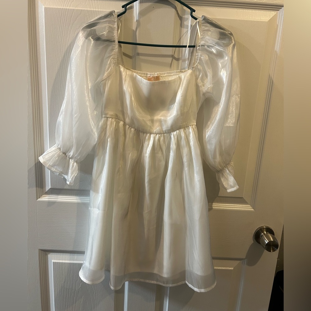 Elegant White Sheer Puff Sleeve Dress
